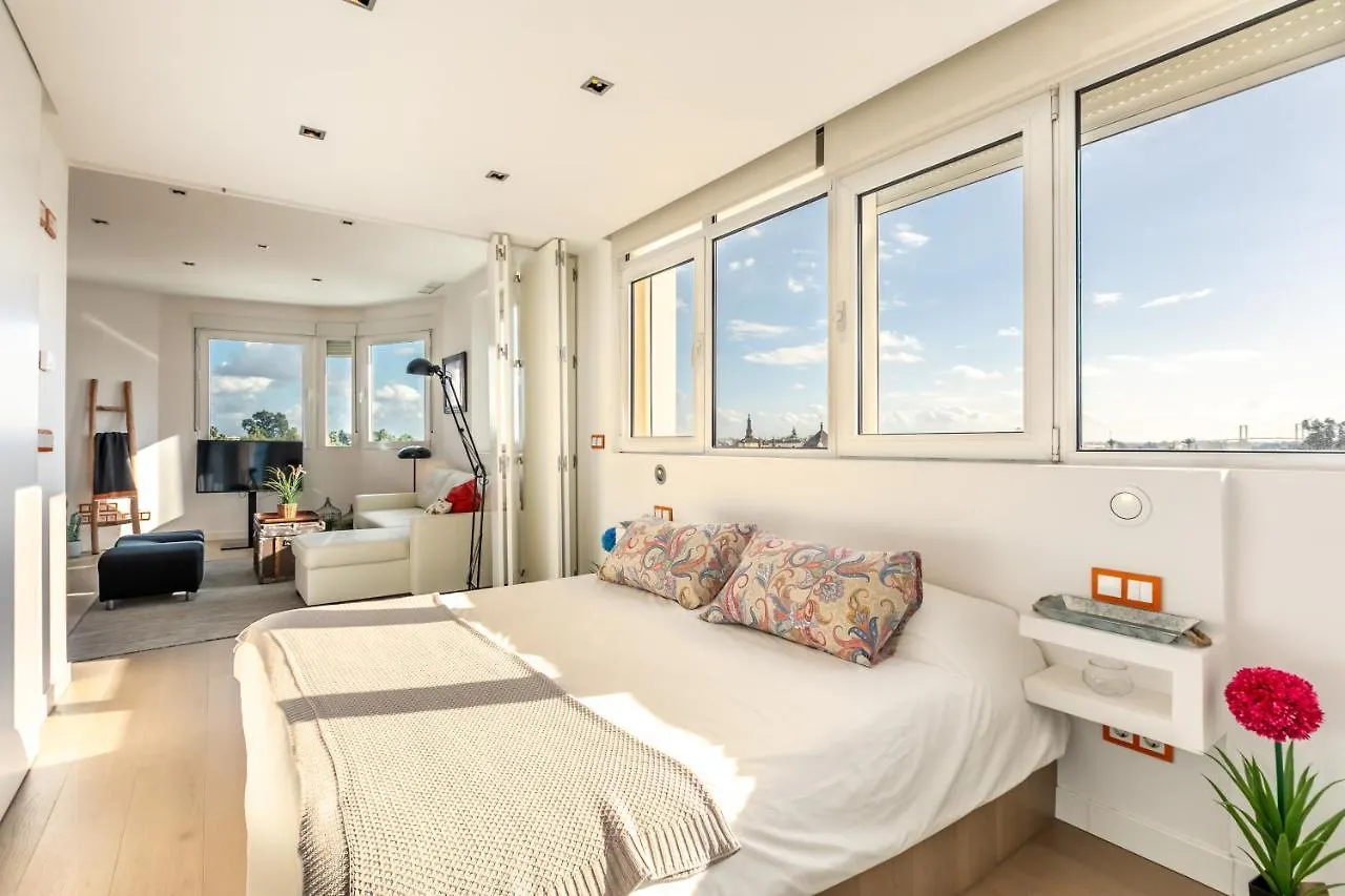 Penthouse Lovely Studio - Space Maison Apartments Seville 0*,